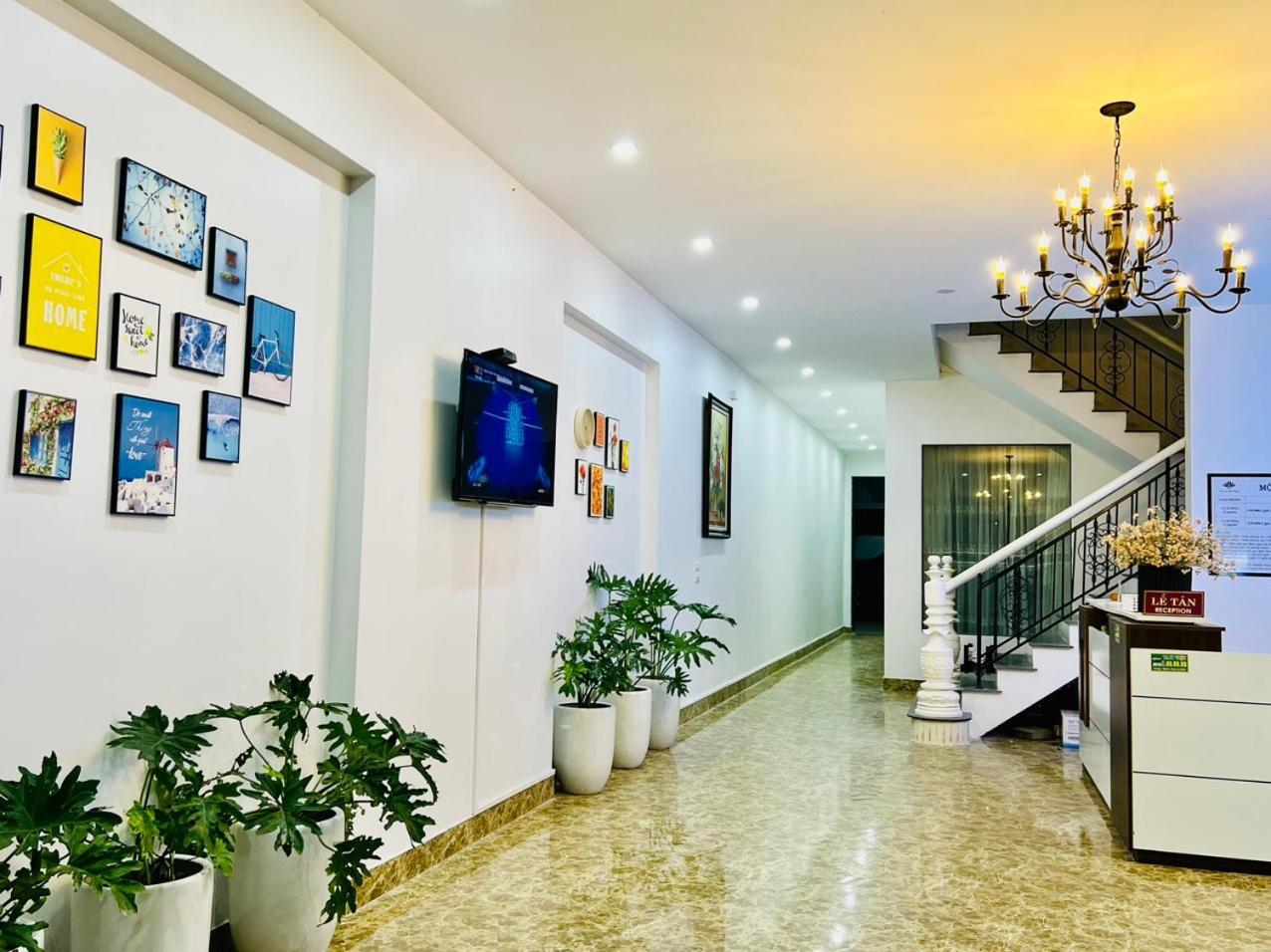 Moc Huong Hotel Phu Tho エクステリア 写真
